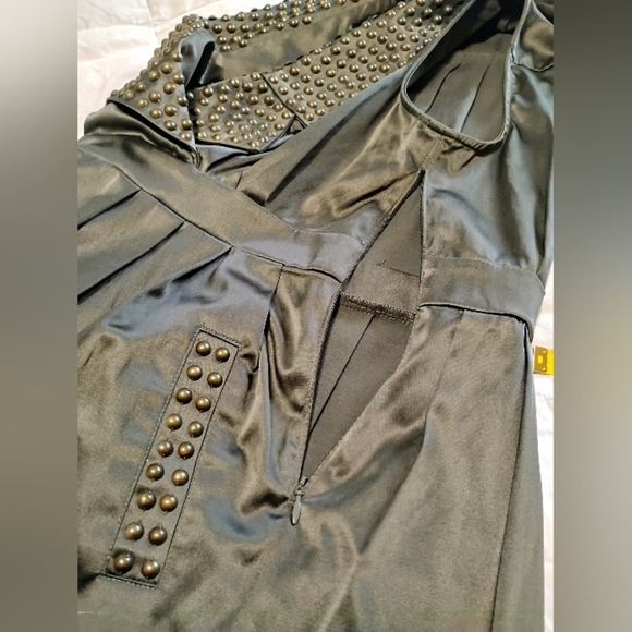 LuxeXXI | Timeless Classic Edgy Metallic Olive Studded Drop V Neck Dress | Med - Picture 11 of 16